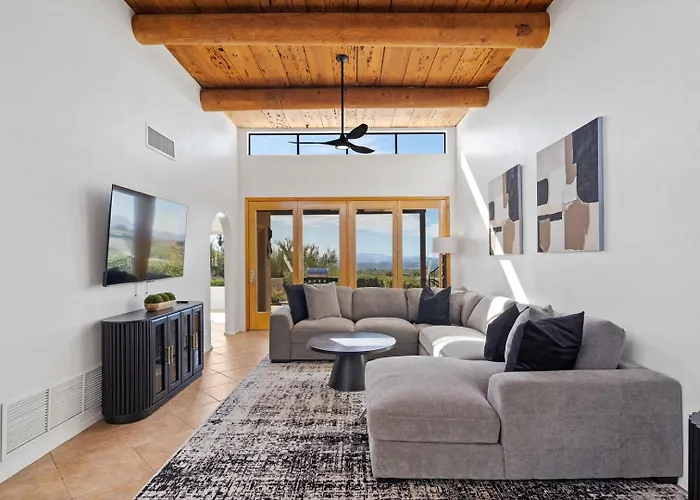 Foothills Oasis Heated Poolhottub Stunning Views