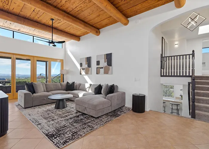 Foothills Oasis Heated Poolhottub Stunning Views