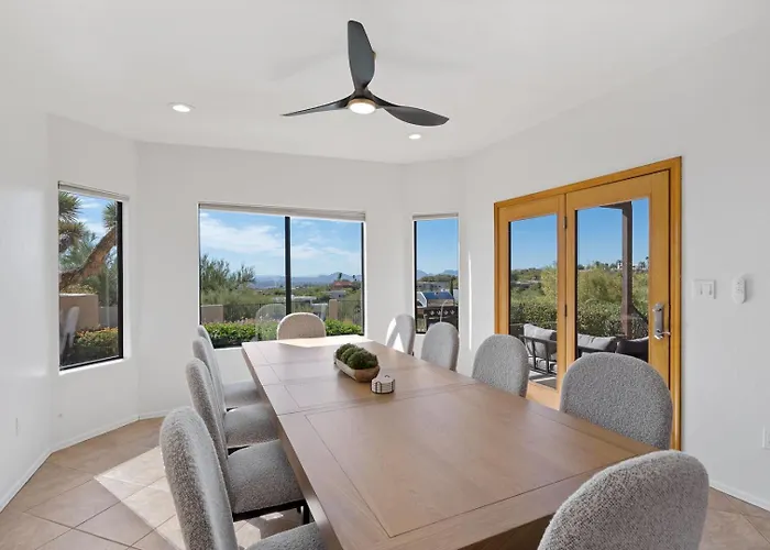 Foothills Oasis Heated Poolhottub Stunning Views *