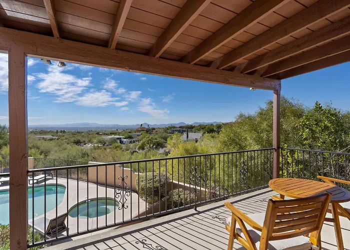Foothills Oasis Heated Poolhottub Stunning Views Holiday home *